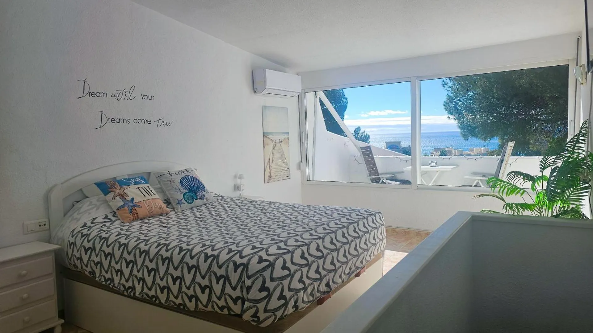 Duplex Con Bellas Vistas Al Mar, A Pasos De La Playa Estepona 0*,  Spain